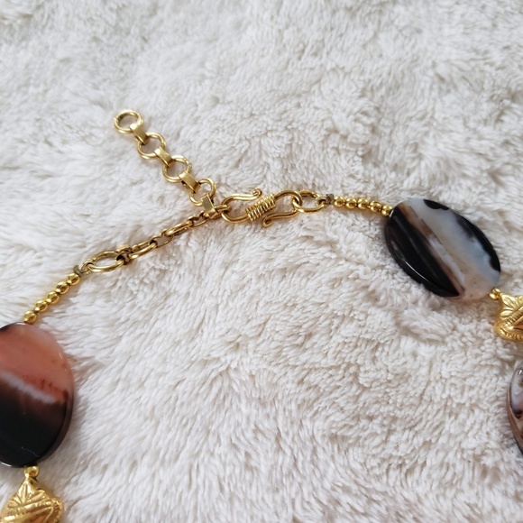 NWOT Indian gold and marble necklace. - Picture 3 of 3